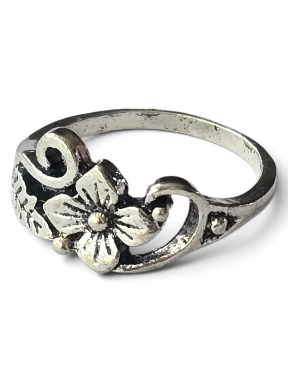 NATURE INSPIRED FLORAL SWIRLING VINE LEAF NEW SIZE 5 MARCASITE SILVER  RING